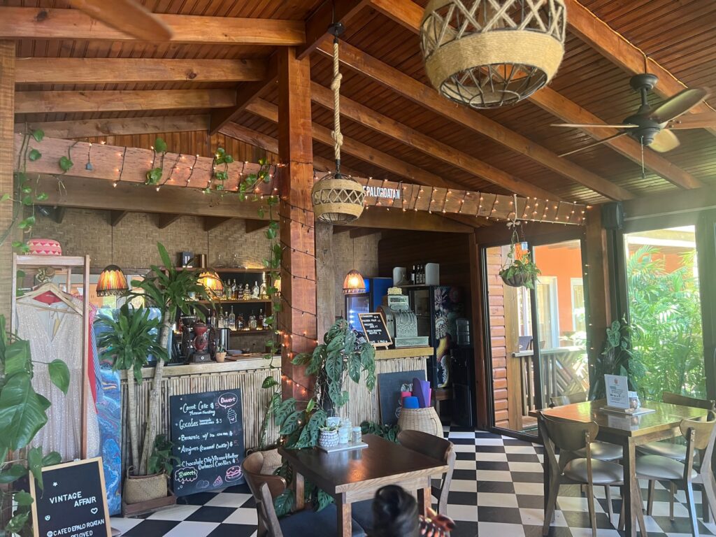 Cafe de Palo in Roatan 